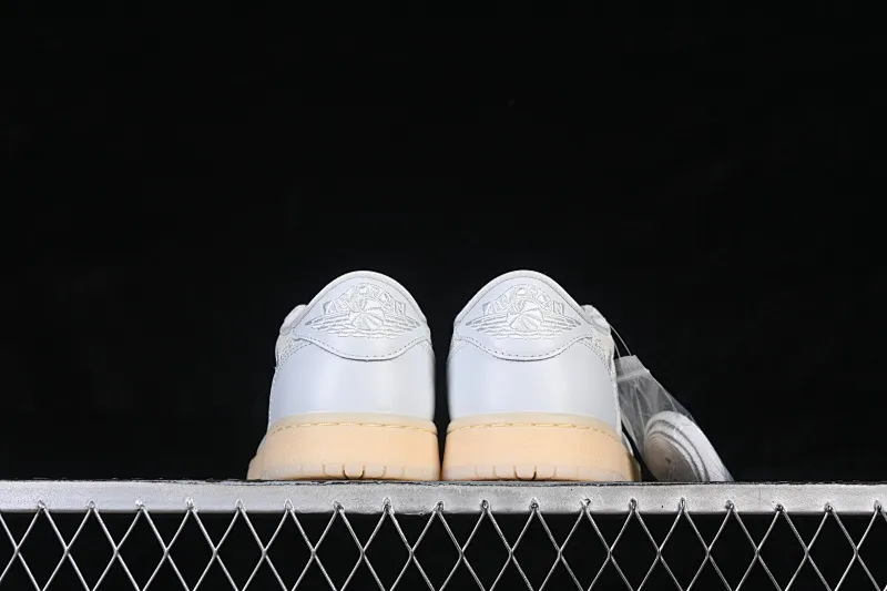 All categories Air Jordan Jordan series basketball shoes Air Jordan 1 Low Air Jordan 1 Low "Floral Swoosh" AJ1 Joe 1 flower embroidery low-top cultural casual sneakers IF4391-100
